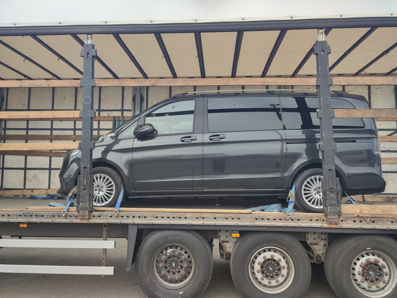 Доставка Mercedes-Benz V-Class з Німеччини до Києва